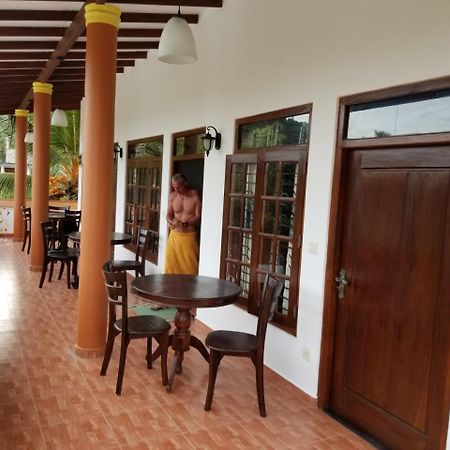 Kumara Guest House 乌纳瓦图纳 外观 照片