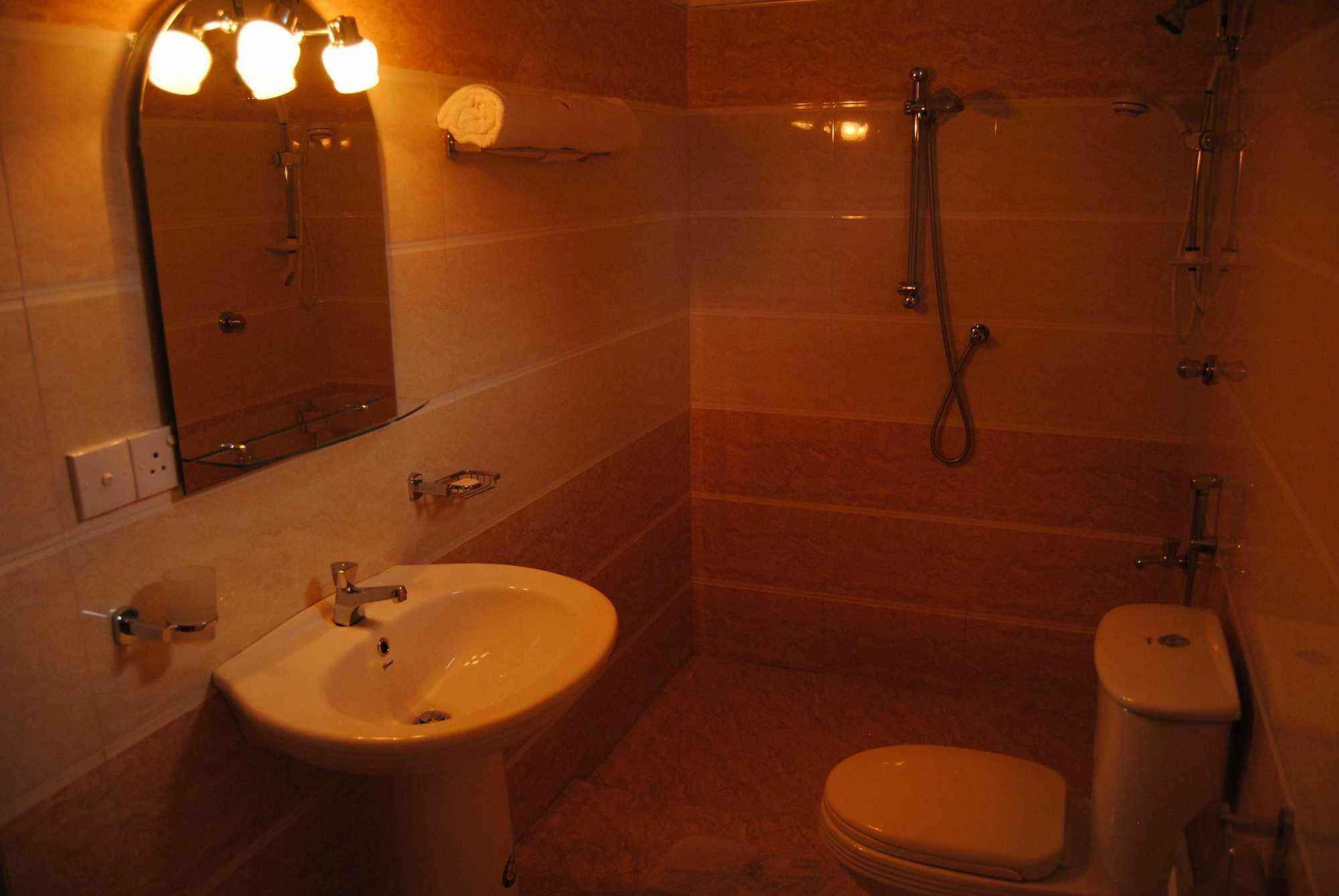 Kumara Guest House 乌纳瓦图纳 外观 照片